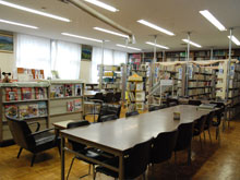 松本筑摩高等学校：図書室